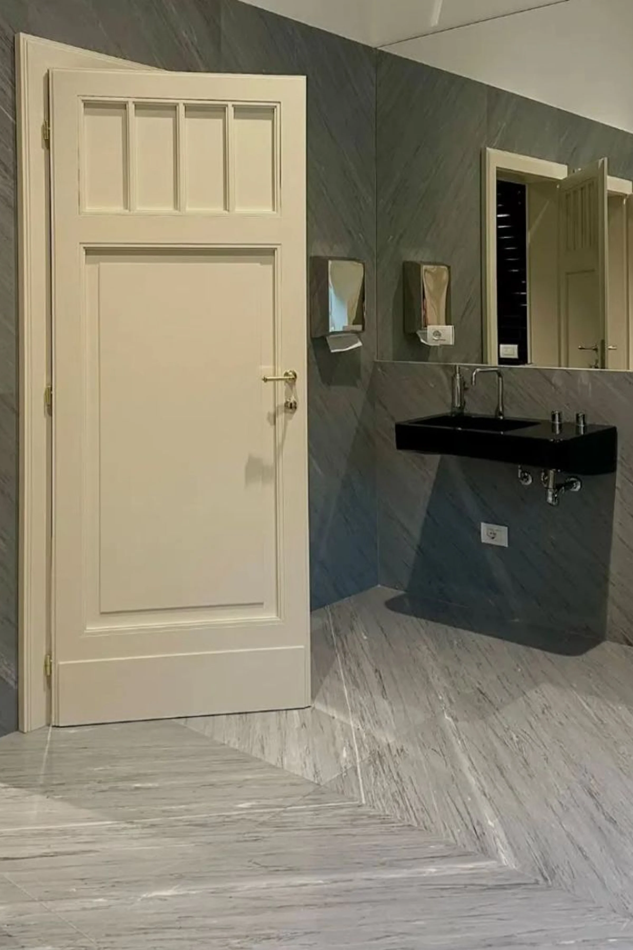 Hall Hotel - Dettaglio scala